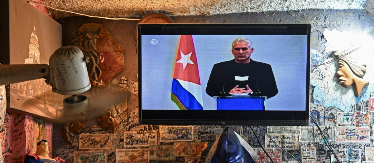 View of a TV showing Cuba's President Miguel Diaz-Canel speaking on the National Television, at a house in Havana on February 5, 2026. Cuba is prepared to hold dialogue with the United States but not under pressure, President Miguel Diaz-Canel insisted Thursday after months of threats from US President Donald Trump. (Photo by YAMIL LAGE / AFP)