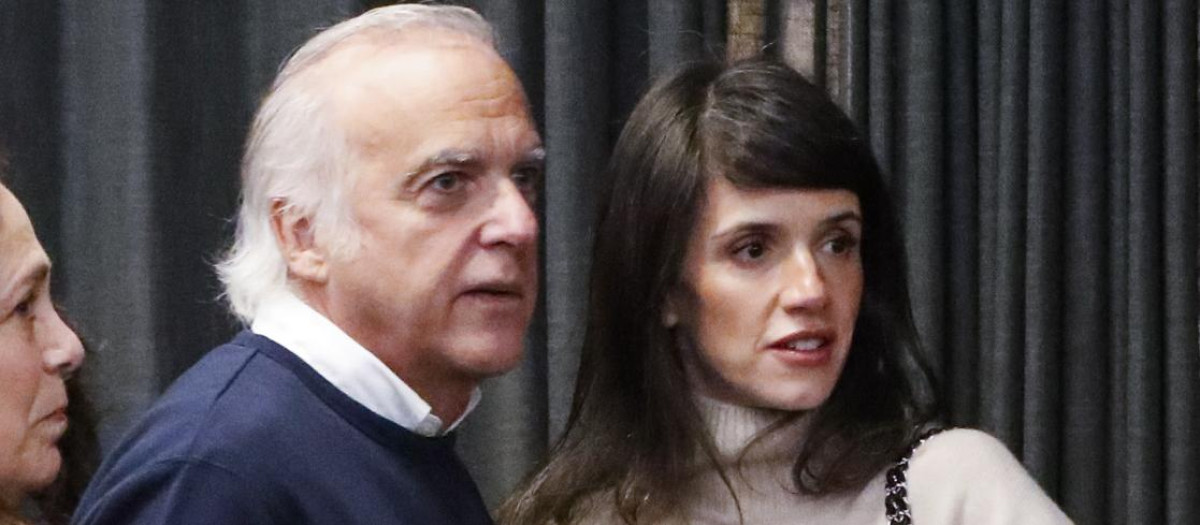 Paco Arango and Begoña Aguilera  en la presentación de Si no crees en Dios te doy su teléfono en Madrid
