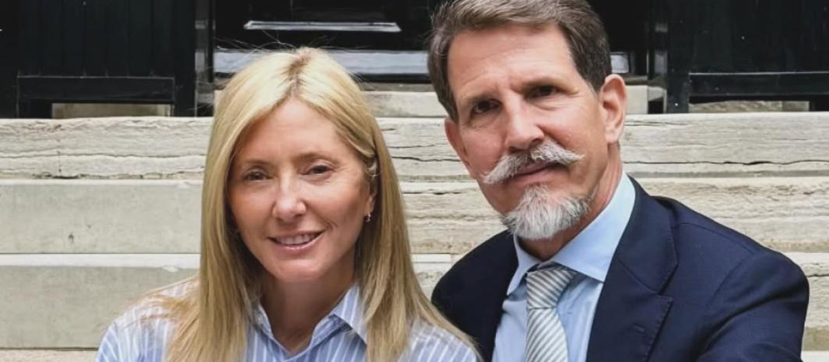 pablo  grecia  y su mujer