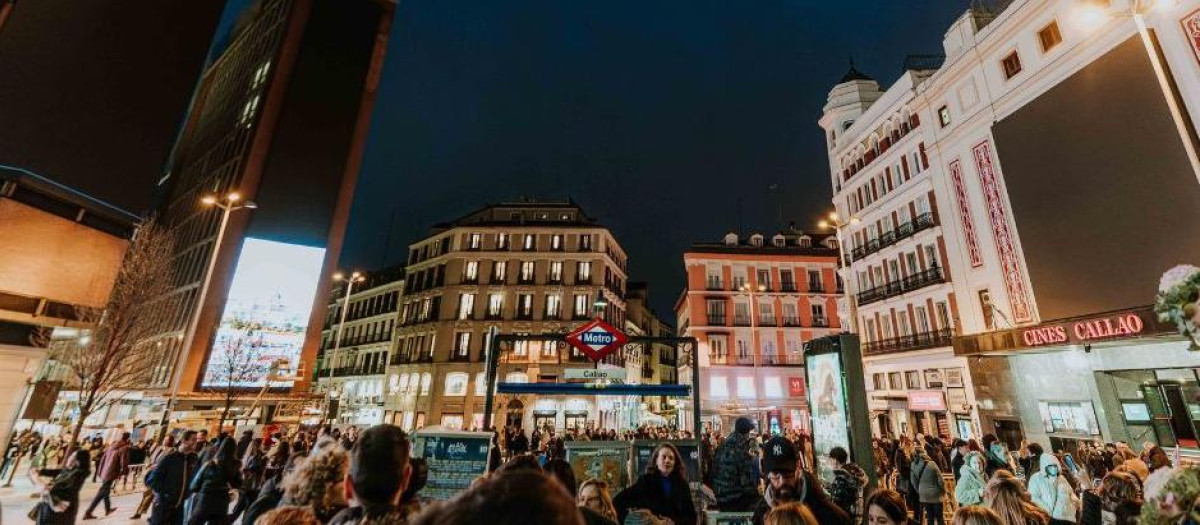 Las pantallas de Callao se apagan para reivindicar la desconexión digital