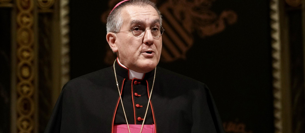 Imagen tomada este viernes de Piero Pioppo durante su lección magistral en Valencia