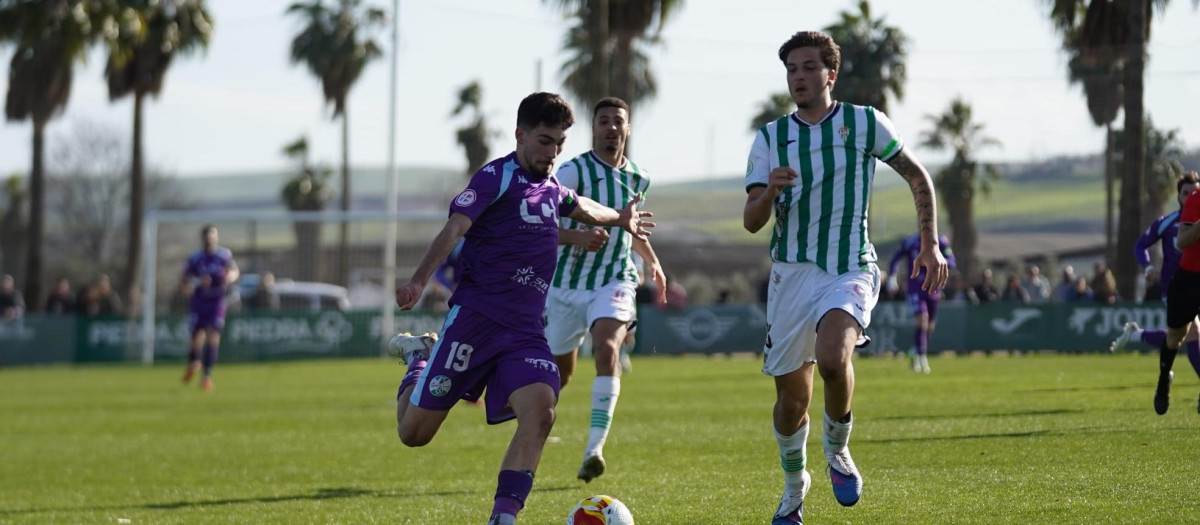 Duelo en la Ciudad Deportiva entre el Córdoba B y el Ciudad de Lucena