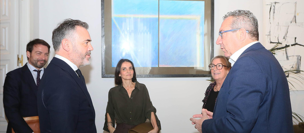 Imagen de la visita del vicepresidente de la Generalitat Valenciana, y el Presidente de la Diputación de Alicante, Toni Pérez
