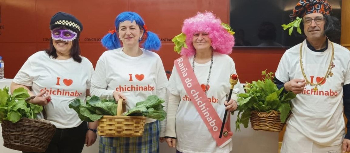 La alcaldesa de Santiago y su equipo se disfrazan de 'chichinabo'

EUROPA PRESS
16/2/2026