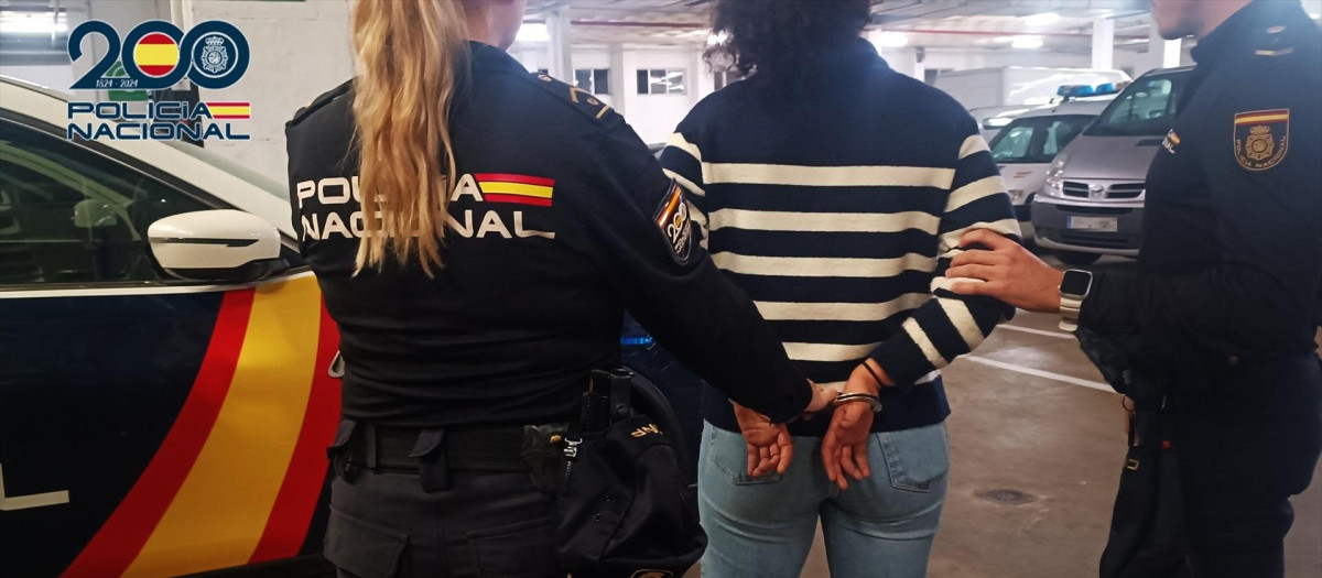 La Policía Nacional detiene en Talavera de la Reina a una mujer a la que buscaban ocho juzgados de todo el territorio nacional.

REMITIDA / HANDOUT por POLICÍA NACIONAL
Fotografía remitida a medios de comunicación exclusivamente para ilustrar la noticia a la que hace referencia la imagen, y citando la procedencia de la imagen en la firma
16/2/2026