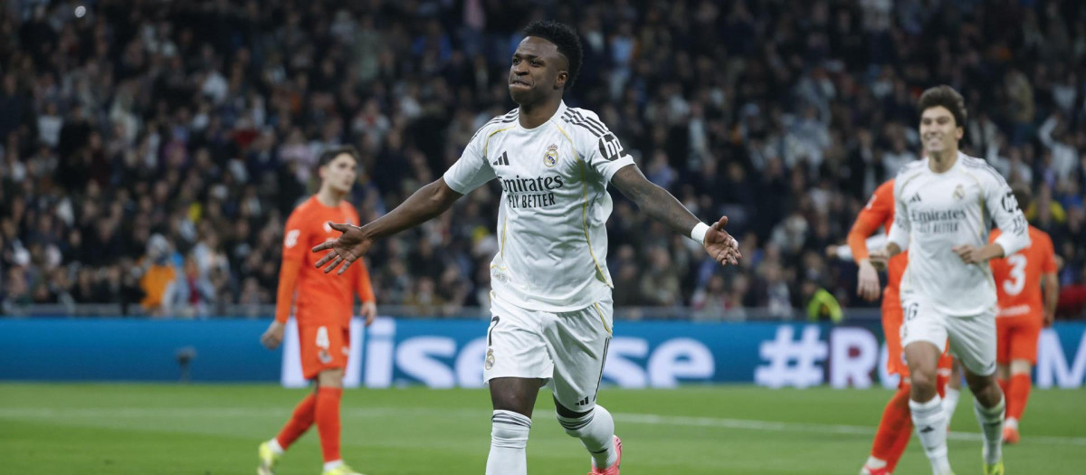 Vinicius celebra un gol ante la Real Sociedad