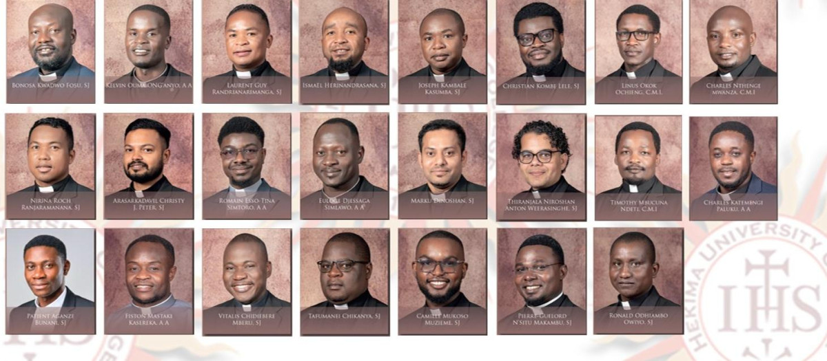 La orla con los 23 nuevos diáconos jesuitas