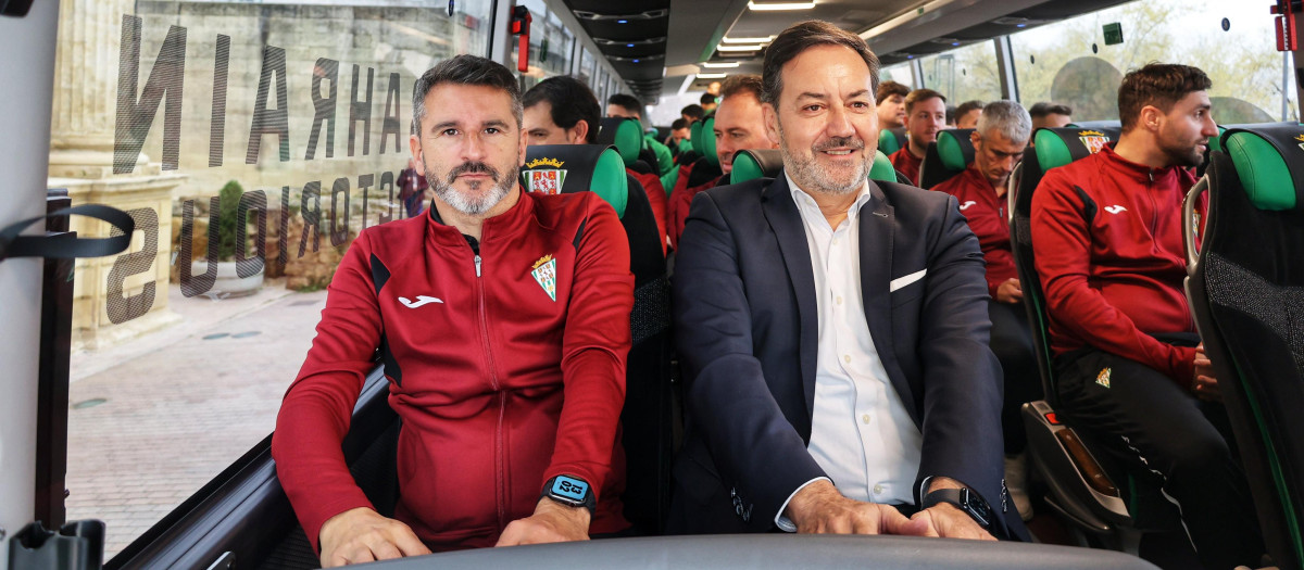 Antonio Fernández Monterrubio posa junto a Iván Ania