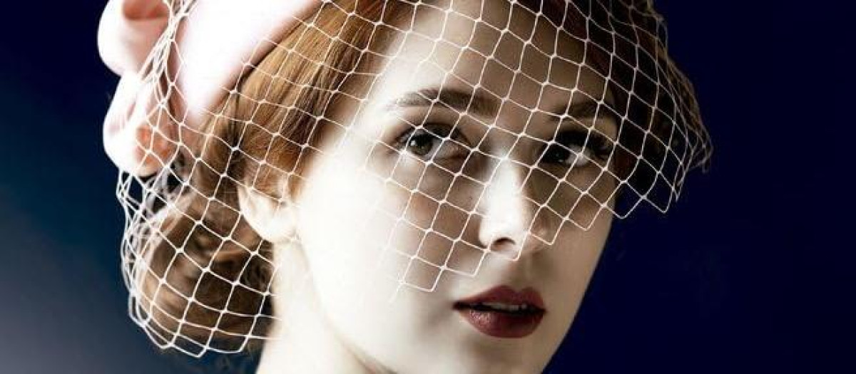 Cubierta de 'Los amores paralelos'