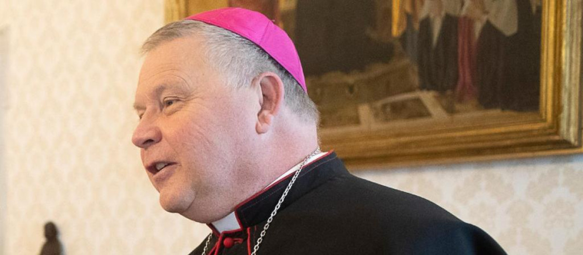 Monseñor Richard F. Stika, obispo de Knoxville (Tennessee)