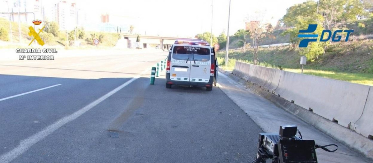 Imagen de archivo de una intervención con radar de la Guardia Civil