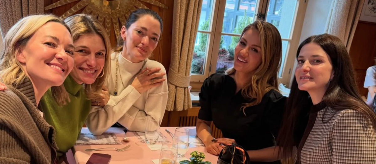 Marta Ortega con sus amigas