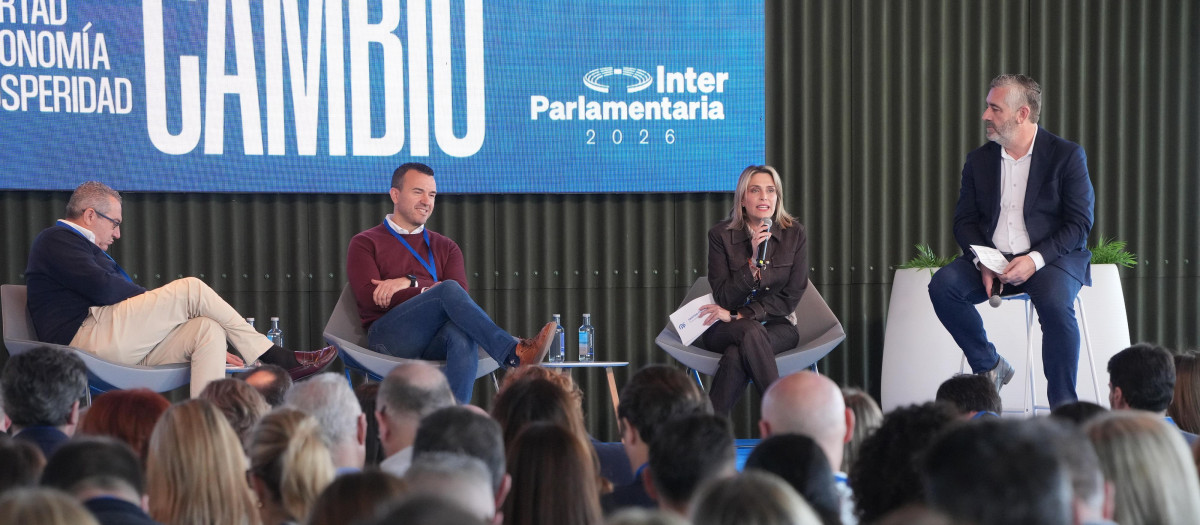 Marta Barrachina en la Interparlamentaria que el PPCV en Dénia, Alicante