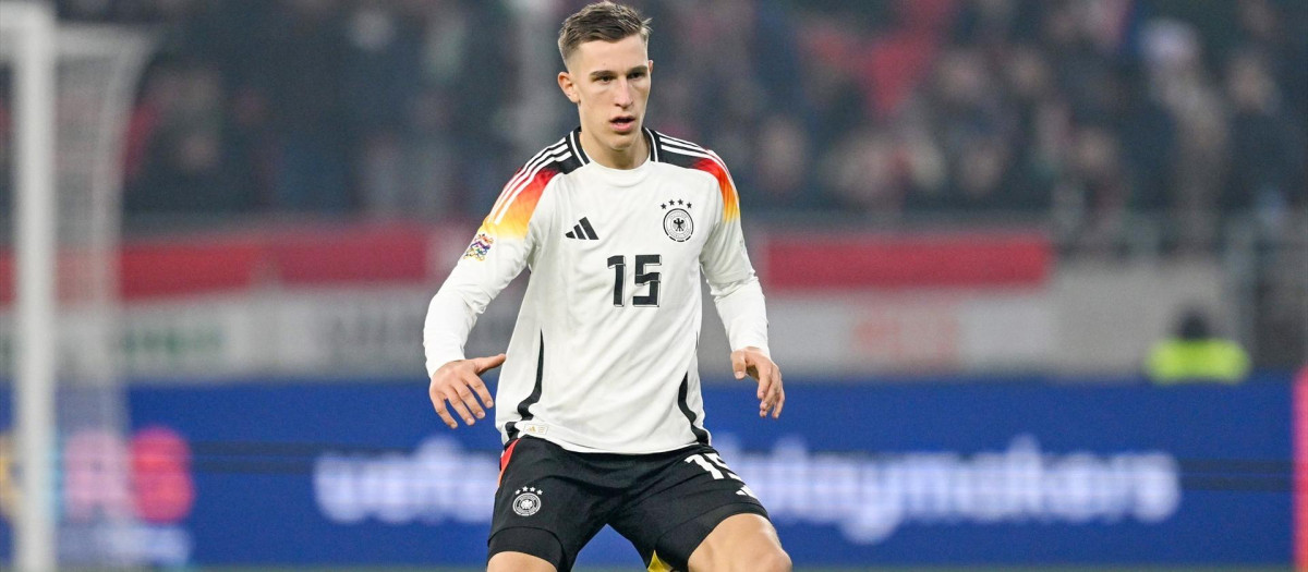 Nico Schlotterbeck, en un partido con la selección alemana