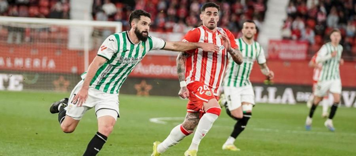 Xavi Sintes pierde el duelo con Miguel de la Fuente que termina en el 1-0