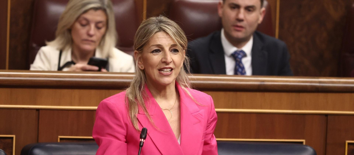 (Foto de ARCHIVO)
La vicepresidenta segunda y ministra de Trabajo y Economía Social, Yolanda Díaz, interviene durante una sesión de control al Gobierno, en el Congreso de los Diputados, a 18 de febrero de 2026, en Madrid (España). El Gobierno se enfrenta a una nueva sesión de control en el Congreso en la que responderá a las preguntas de la oposición sobre Sanidad, Trabajo o Igualdad, entre otras cuestiones. Además, el Gobierno se enfrenta a las interpelaciones urgentes sobre deterioro y a la insuficiencia estructural del servicio de Rodalies en la Comunidad Valenciana, la política migratoria del Gobierno de España o la falta de Presupuestos Generales del Estado.

Eduardo Parra / Europa Press
18/2/2026