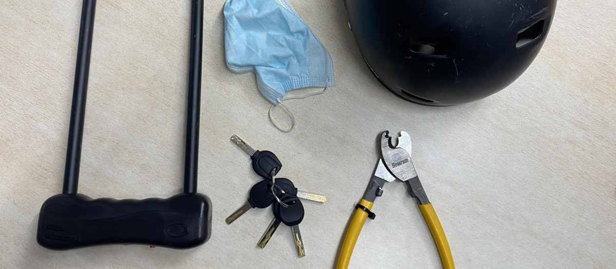 Material intervenido por la Policía de Valencia al ladrón de patinetes eléctricos