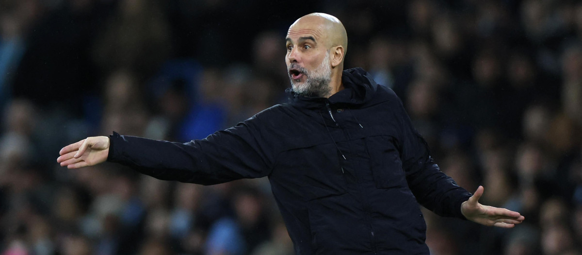 Pep Guardiola gesticula durante el Manchester City - Newcastle