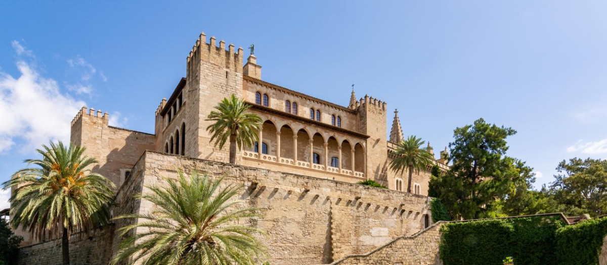 Palacio de la Almudaina de Palma, cerca del Palacio Episcopal