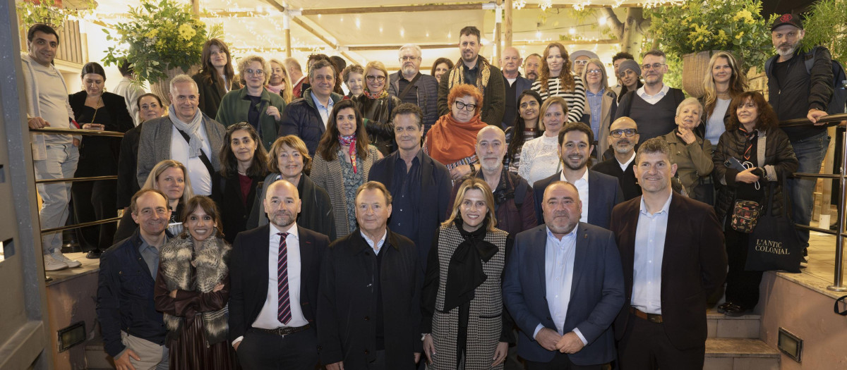 Marta Barrachina junto a los periodistas de 'Time of Spain'