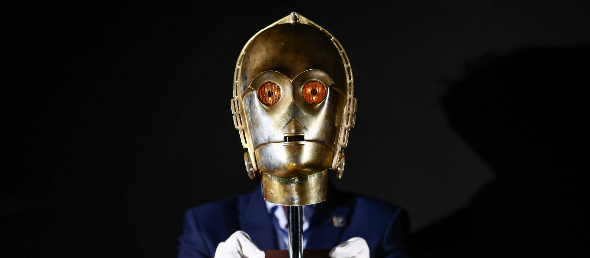 Cabeza del droide C-3PO que se subastará en Los Ángeles