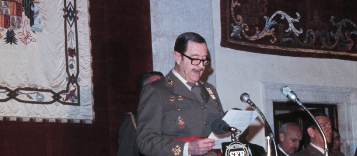 GENERAL JAIME MILANS DEL BOSCH DURANTE UN ACTO MILITAR AÑO 1978

Europa Press / Europa Press

09/7/1999