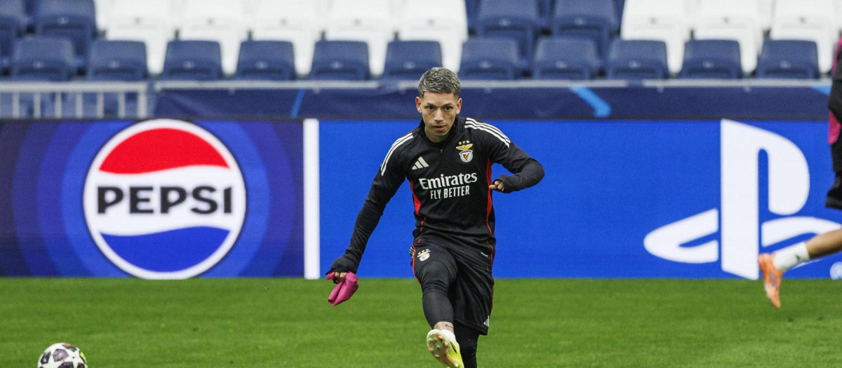 Gianluca Prestianni, durante el entrenamiento del martes en el estadio Santiago Bernabéu