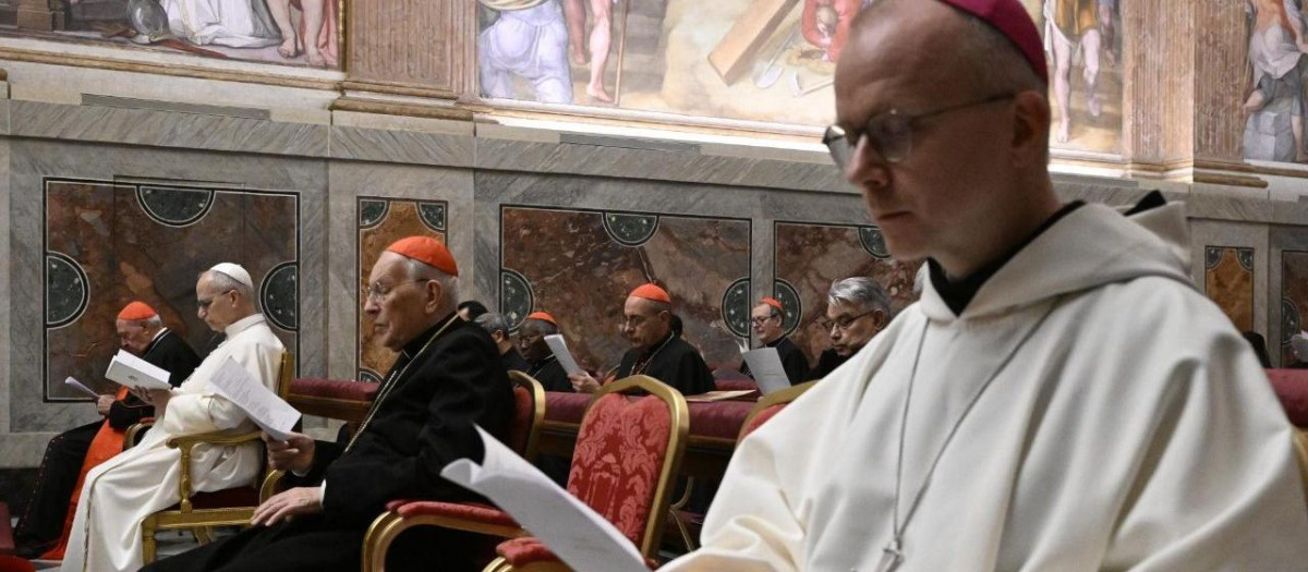 Erik Varden, durante los ejercicios espirituales a la Curia y al Papa
