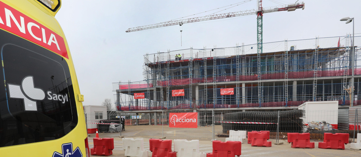 Obras del nuevo bloque técnico del Complejo Asistencial Universitario de Palencia