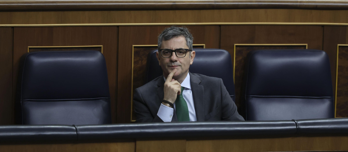 El ministro Félix Bolaños, en el debate del segundo escudo social derogado