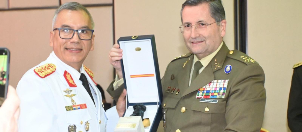 El Jefe de Estado Mayor del Ejército de Tierra, general de ejército Amador Enseñat y Berea, ha participado en Asunción (Paraguay) en la Sesión Inaugural del XXXVII Ciclo bienal de la Conferencia de Ejércitos Americanos