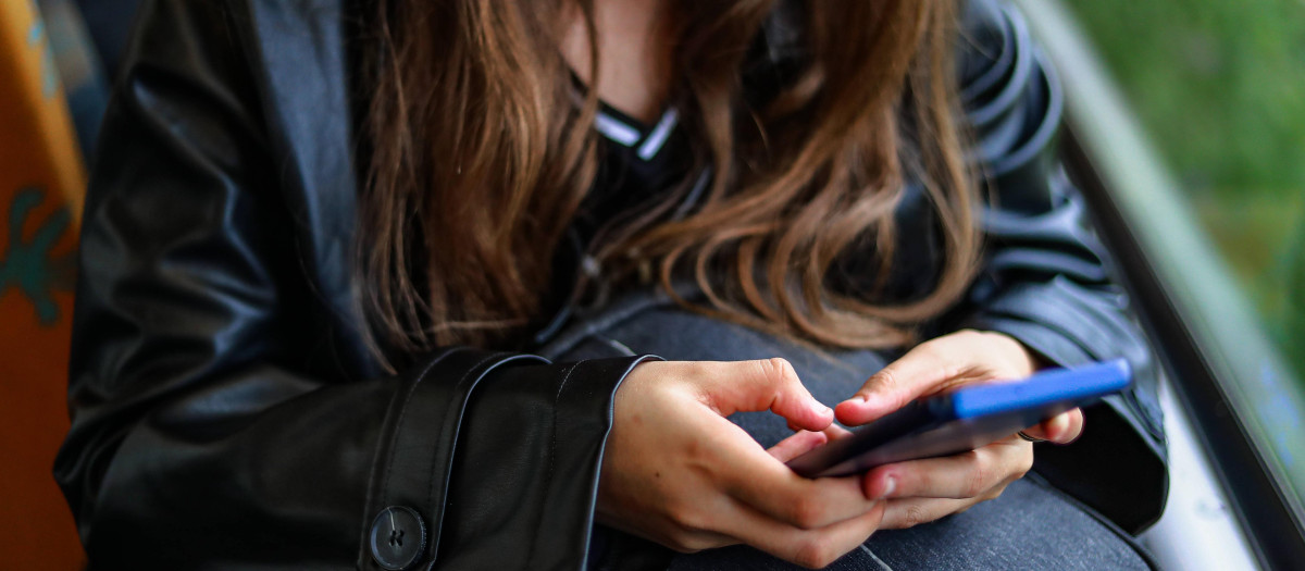 ¿Cuántos números tenemos guardados en nuestro teléfono móvil?