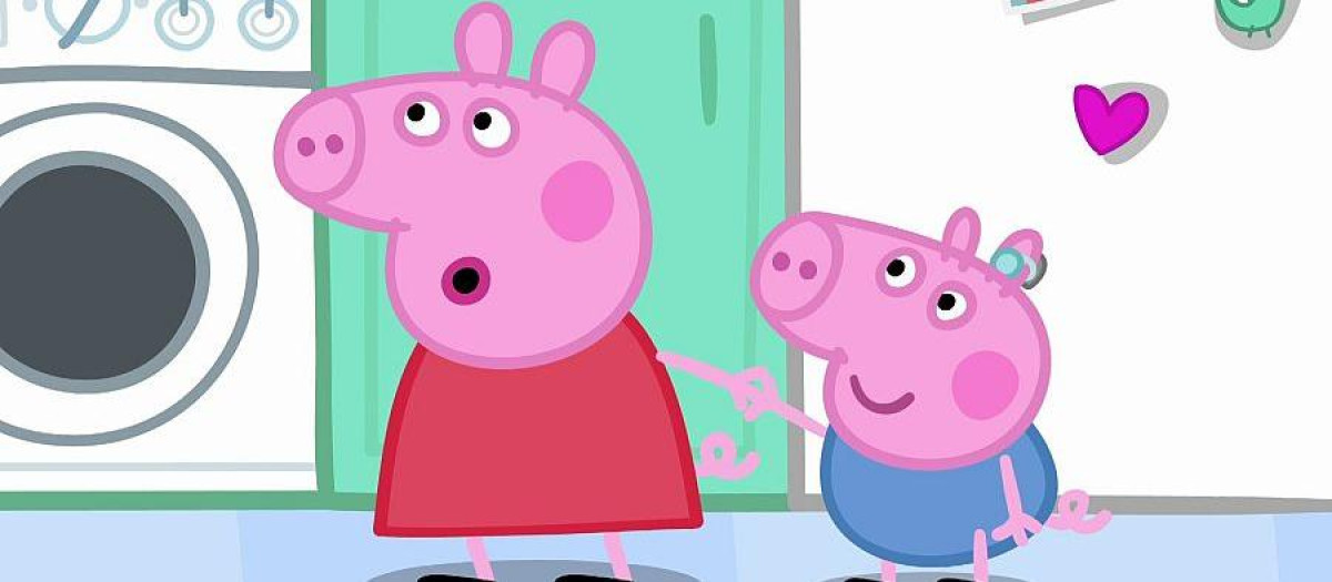 Fotograma de la serie, donde se puede ver a George Pig con un audífono