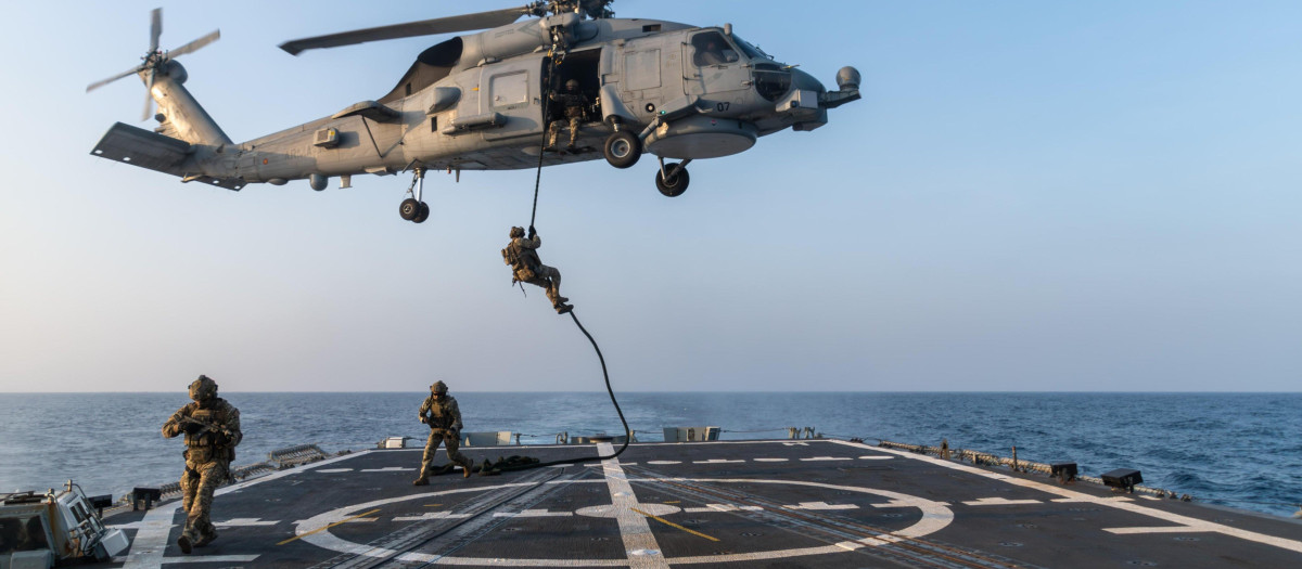 La fragata Reina Sofía desplegada en la Operación Atalanta