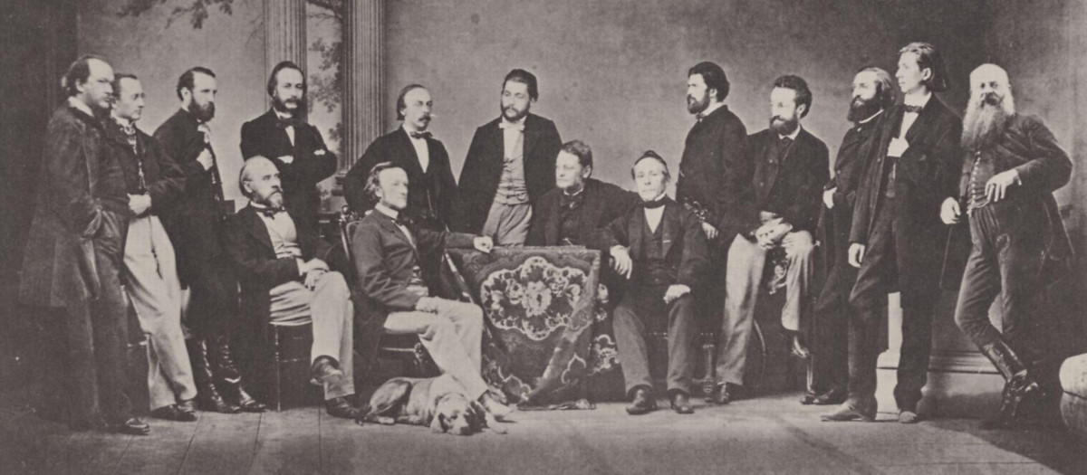El compositor alemán Richard Wagner posando con sus amigos durante un ensayo de la ópera Tristán e Isolda.