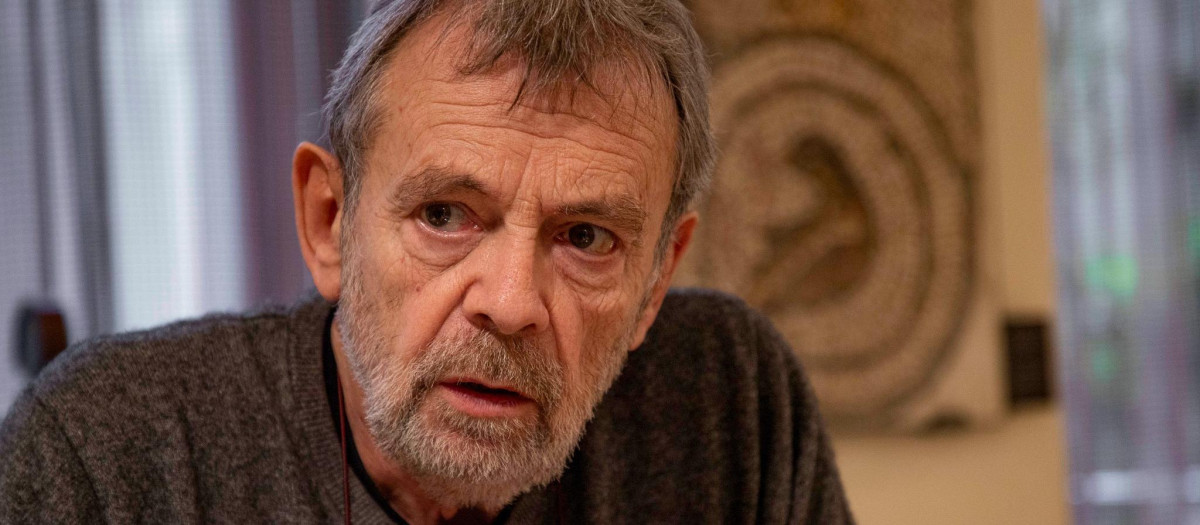 Pierre Lemaitre, durante su entrevista con El Debate