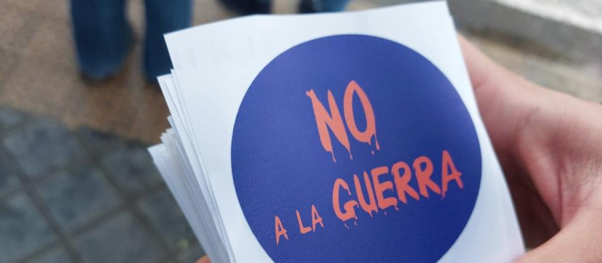 Imagen de las pegatinas preparadas por el PSOE para su reparto