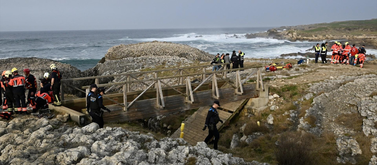Pasarela de la playa de El Bocal, en Santander, cuyo derrumbe provocó la muerte de seis personas