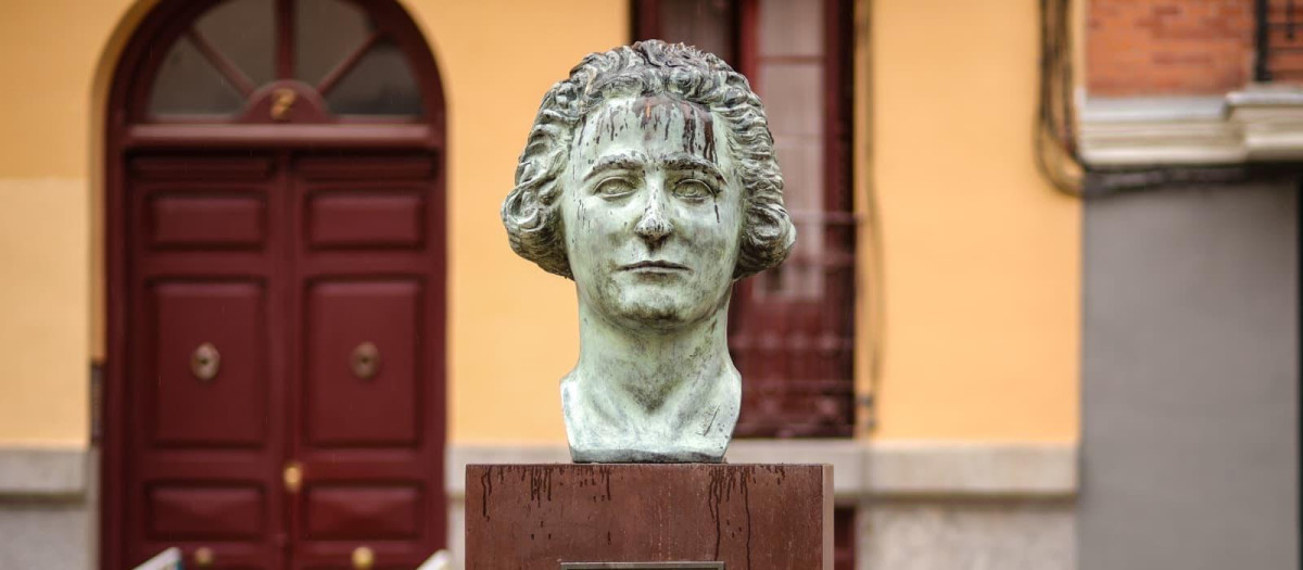 Busto a Clara Campoamor en Madrid
