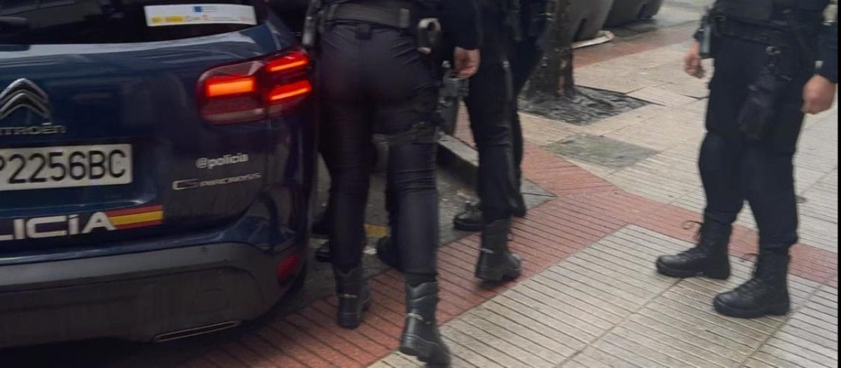 Operativo contra el tráfico de drogas en La Coruña

REMITIDA / HANDOUT por POLICÍA NACIONAL
Fotografía remitida a medios de comunicación exclusivamente para ilustrar la noticia a la que hace referencia la imagen, y citando la procedencia de la imagen en la firma
12/3/2026