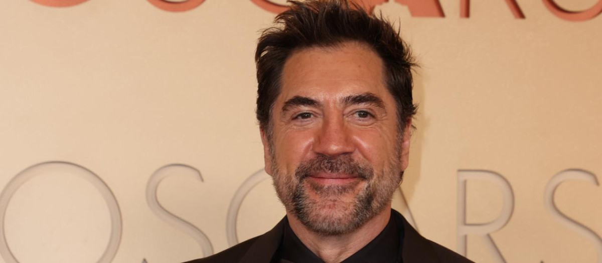Javier Bardem, en la alfombra roja de los Oscar 2026