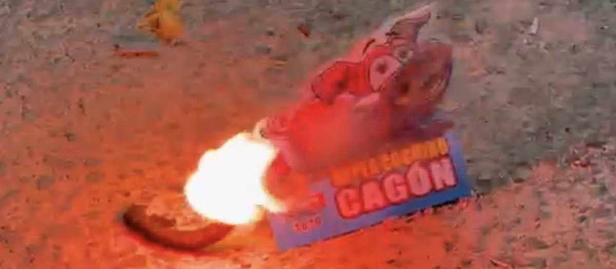 Imagen del petardo 'Cochino cagón'.