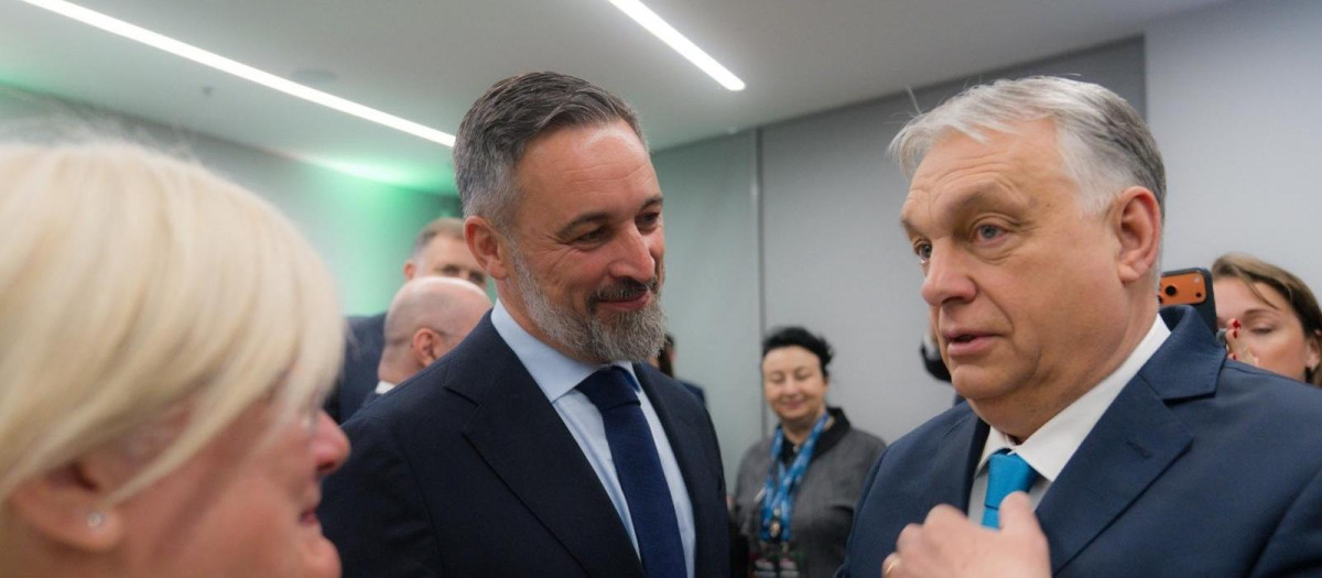 Santiago Abascal y Viktor Orbán, este sábado 21 de marzo en la CPAC en Budapest, Hundría.

REMITIDA / HANDOUT por VOX
Fotografía remitida a medios de comunicación exclusivamente para ilustrar la noticia a la que hace referencia la imagen, y citando la procedencia de la imagen en la firma
21/3/2026
