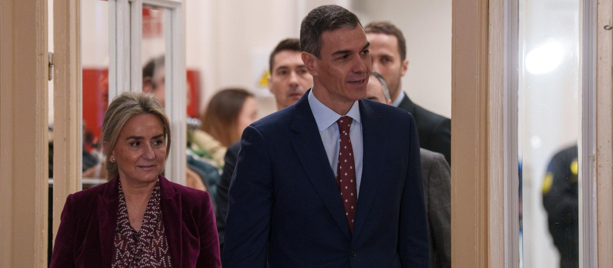 (Foto de ARCHIVO)
El presidente del Gobierno, Pedro Sánchez, y la ministra de Educación, Milagros Tolón
