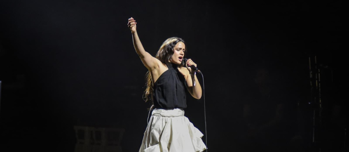 Rosalía, durante un concierto