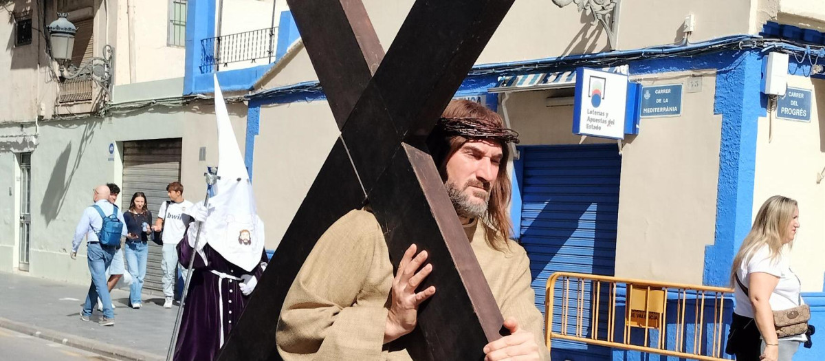 Imagen de un Nazareno de la Semana Santa Marinera de Valencia
