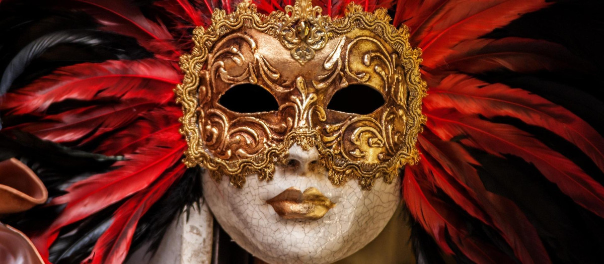 Imagen de archivo de una máscara de carnaval