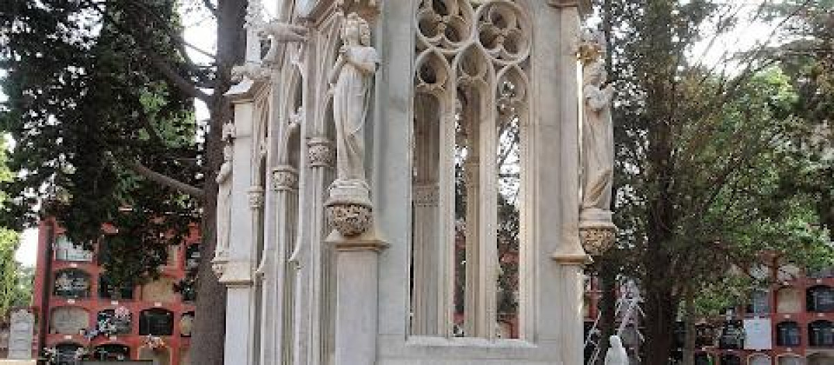 Imagen del panteón Mumbrú