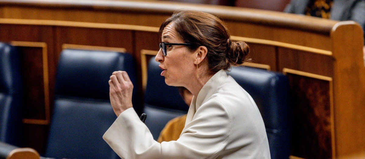 La ministra de Sanidad, Mónica García