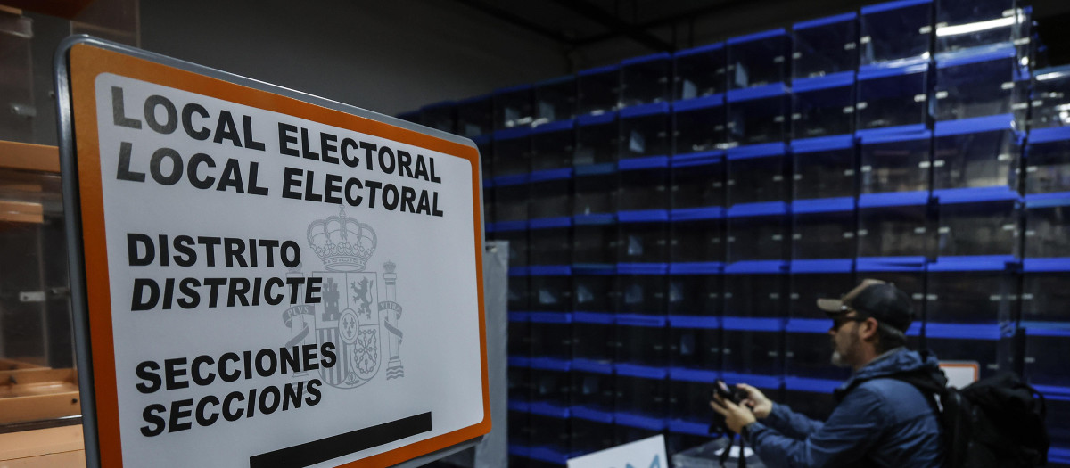 Imagen del almacén electoral de Valencia